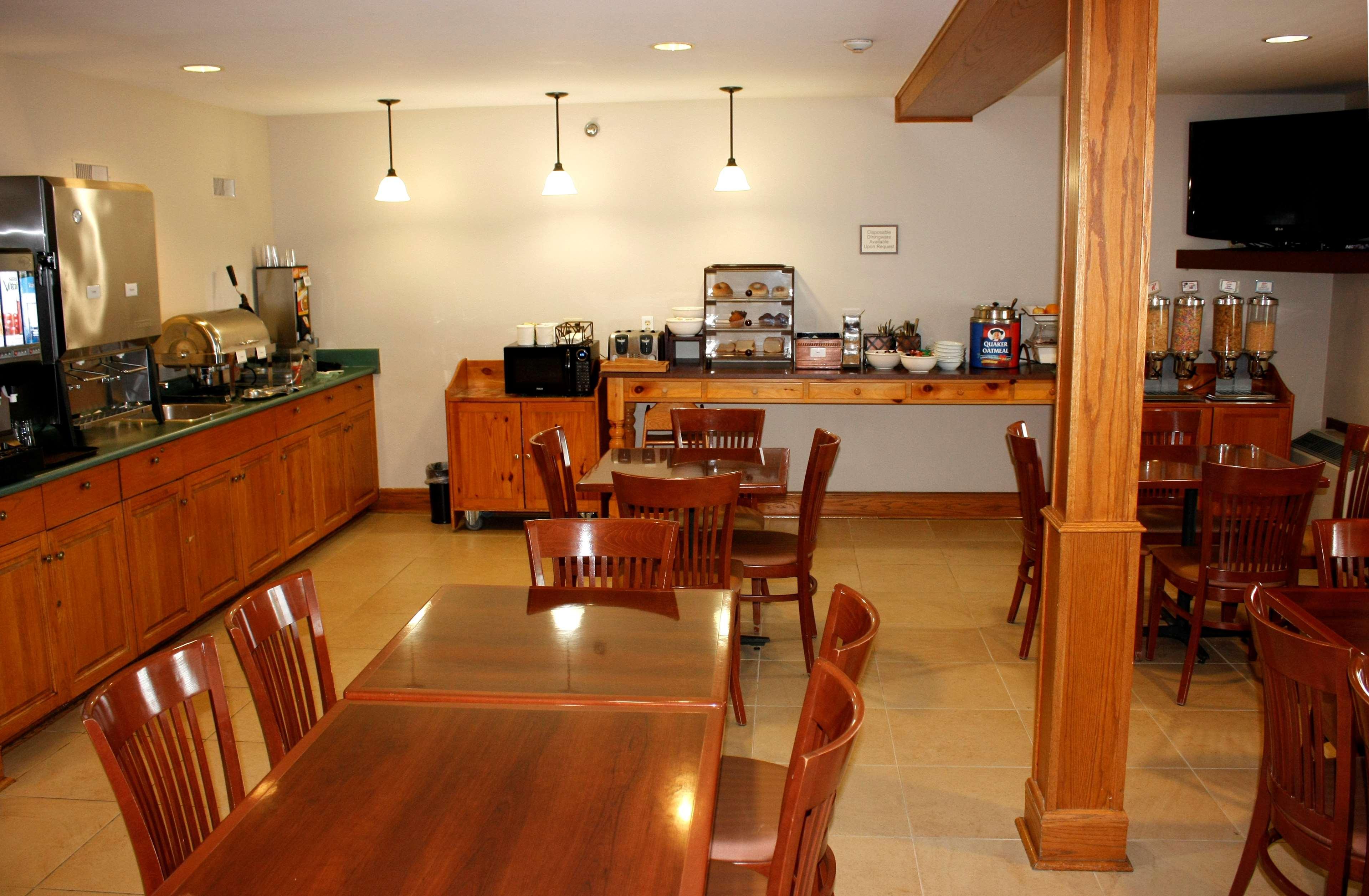 Country & By Radisson, Winnipeg, Mb Hotel