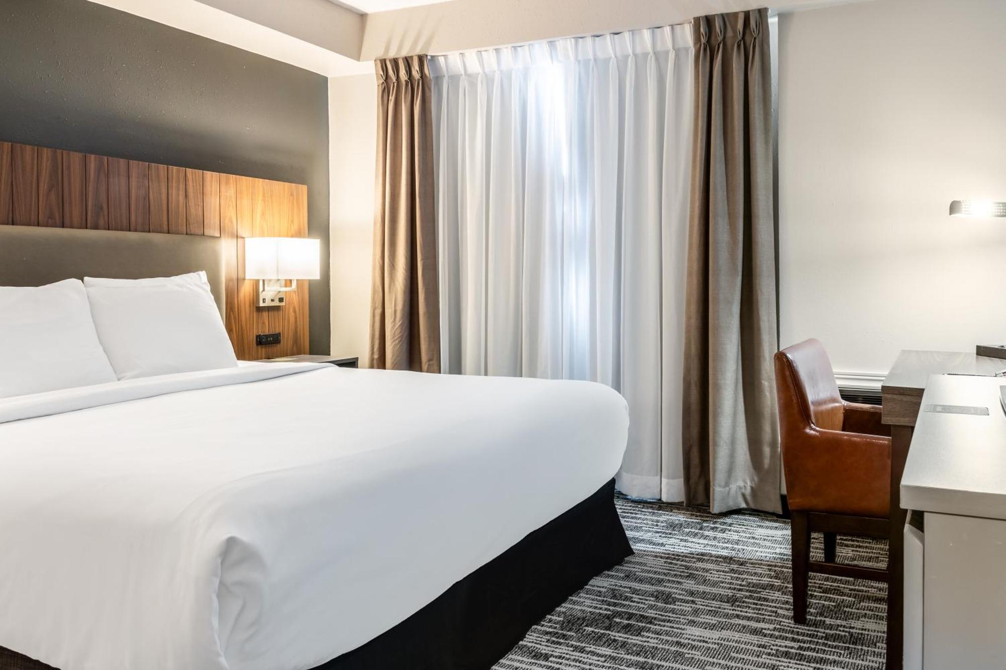 Hotel Country & By Radisson, Winnipeg, Mb Winnipeg